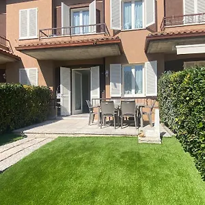 https://independent-house-with-garden-in-sirmione.it-lombardy.com